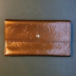 Louis Vuitton Bronze Brown Vernis Patent Leather  LV Monogram Sarah Long Wallet